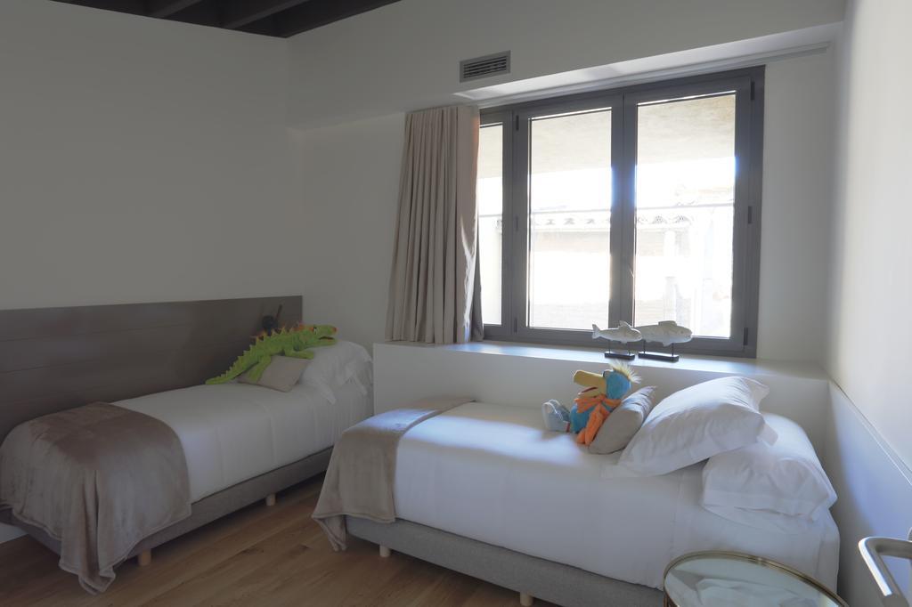 Apartaments Placa Del VI Жирона Экстерьер фото