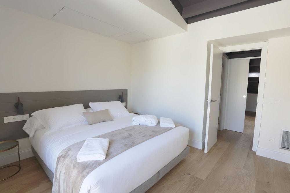 Apartaments Placa Del VI Жирона Экстерьер фото